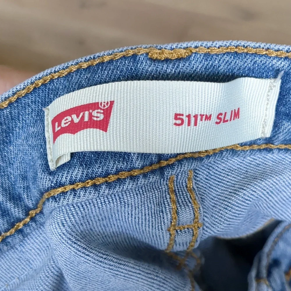 511 Slim Levi's Patch Jeans Light Wash Distressed (Kids Size 14 Regular)